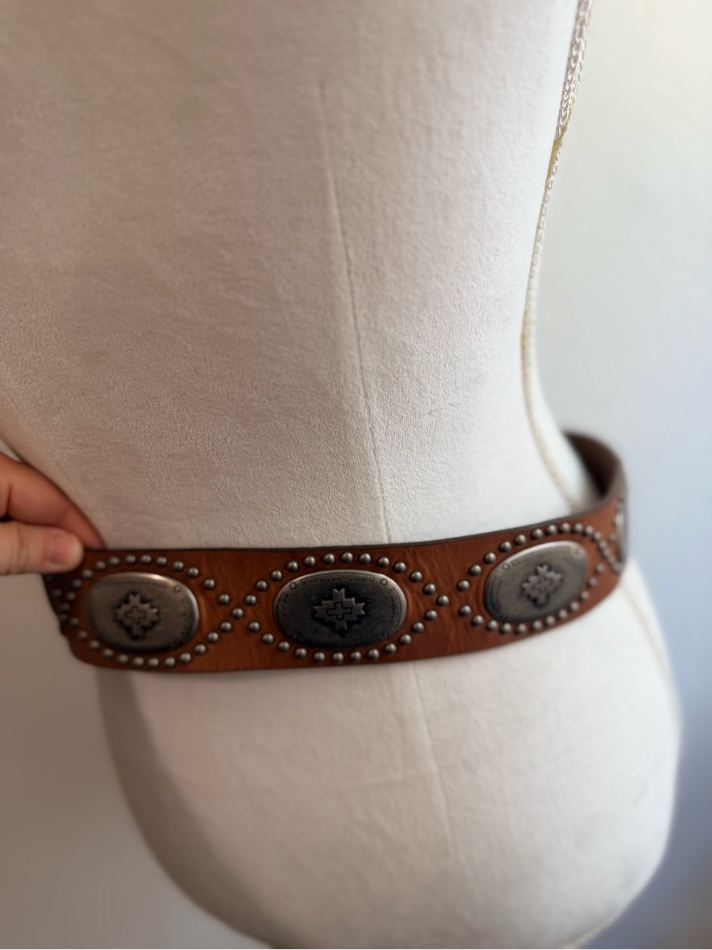 Aura Wrangler Leather Boho Brown Studded Leather Belt Concho Western Festival - Picture 11 of 12